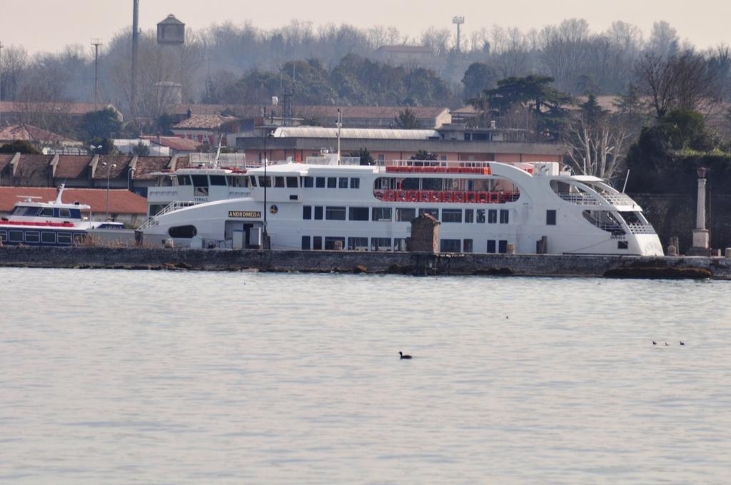 Apartmán La Rosa Del Garda Peschiera del Garda Exteriér fotografie